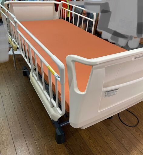 パラマウントベッド　楽匠Sシリーズ　3モーター　介護用ベッド　運搬設置も。電動ベッド