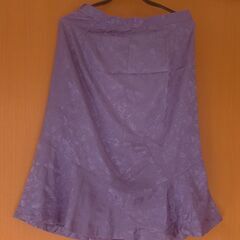 大柄　紫色　薔薇柄　シルク風　スカート