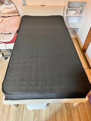 シングルベッド