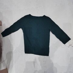 緑セーター