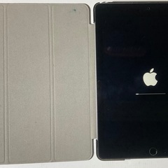 iPad 第六世代　32GB（保護ケースとガラスフィルム付）