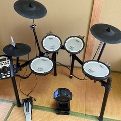 電子ドラム　Roland V-Drums TD-11