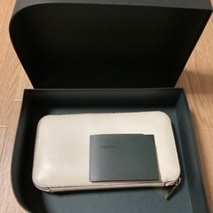 定価176000円　イタリアのエルメスと呼ばれている財布Valextra　