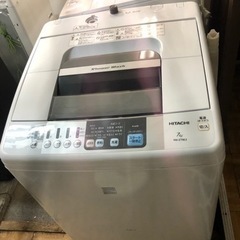 洗濯機。HITACHI。7KG。8000円