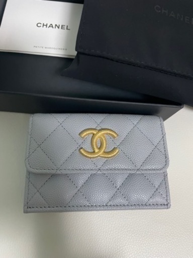 【CHANEL】マトラッセ ココマーク フラップ スモールウォレット コンパクト 三つ折り財布 キャビアスキン レザー ゴールド金具  箱付 CHANEL（新品・未使用品）グレインド　カーフスキン　グレー