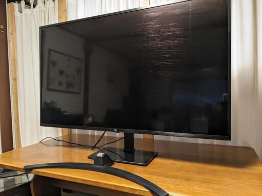 LG55インチ　液晶テレビ　別添回転できるスタンド付き