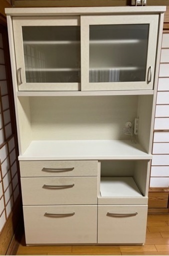 ニトリ　食器収納棚