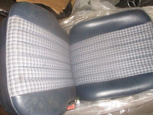 メルセデス―ベンツ107-SL用程度良のフロントシート左右販売