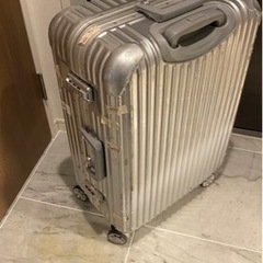 【早い者勝ち】キャリーケース　スーツケース