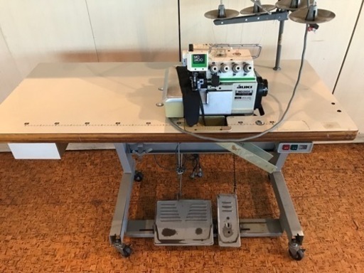 JUKI二本針オーバーロックミシン\n
