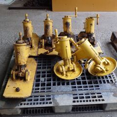 コマツ　除雪車排土板用ソリ コマツ 除雪車排土板用ソリ