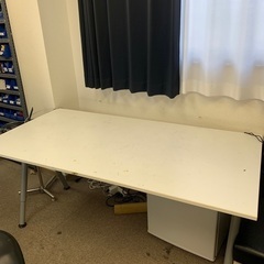 IKEA テーブル　机
