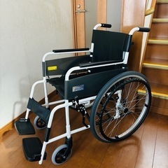 車いす　車椅子　新品　折りたたみ　介護　病院　ビニールレザー　黒　WheelChairMiKi