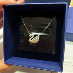 新品SWAROVSKI スワロフスキー ペンダントネックレス