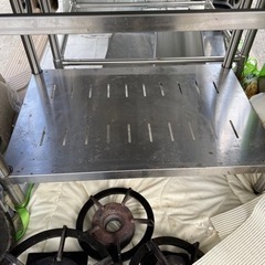 ガステーブル3口LPガス用使用頻度も少なく良い状態です。