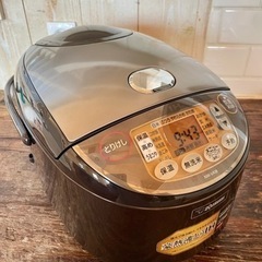 【未使用に近い】象印 炊飯器 1升 (10合) IH式 極め炊き 黒まる厚釜 【美品中古】NW-VA18-TA