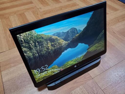 3/9限定価格！【Core i5(2.4GHz)/4GB/128GB SSD/Win10Pro】13.3インチ ARROWS Tab Q736/P FARQ1100JZ タブレットPC