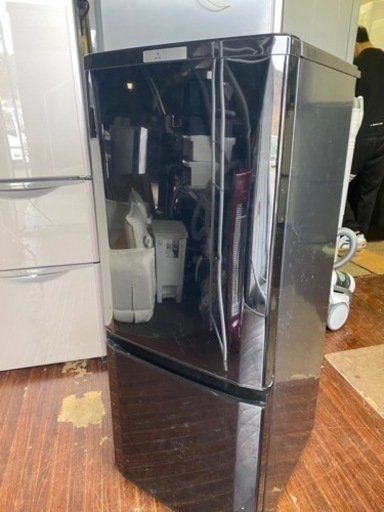 福岡市内配送無料　2019年式　三菱電機 146Lコンパクト2ドア冷蔵庫サファイアブラック MR-P15E-B