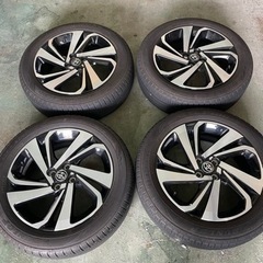 ライズ，ロッキー　。夏タイヤ　純正値下げ❗️アルミホイール。195 60R 17。　4本