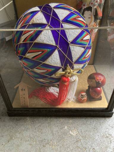 松江手毬 松江てまり ケース入り 郷土 玩具 正月飾り 置物 ガラスケース アンティーク 伝統品 美術 郷土玩具