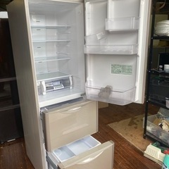 福岡市内配送設置無料　R-S3200HV-XN 冷蔵庫 真空チルド クリスタルシャンパン [3ドア /右開きタイプ /315L] 