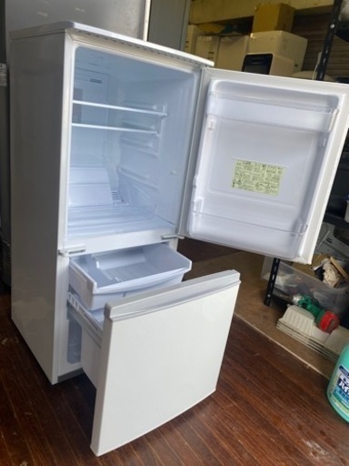 【超美品‼️】シャープ 2019年製 137Lノンフロン冷凍冷蔵庫 キーワードホワイト♪ 超美品‼️】シャープ 2019年製 137Lノンフロン冷凍冷蔵庫 キーワード