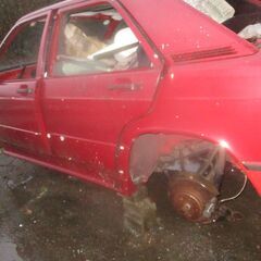 Mベンツ190E-20左ドアー前後板金部品格安販売