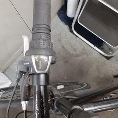 リサイクルショップどりーむ鹿大前店　No1286　自転車　クロスバイク　ブラック　６段階ギア付　泥除け付き