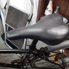 リサイクルショップどりーむ鹿大前店　No1286　自転車　クロスバイク　ブラック　６段階ギア付　泥除け付き
