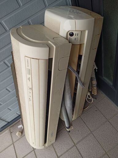 壊れたエアコン2台