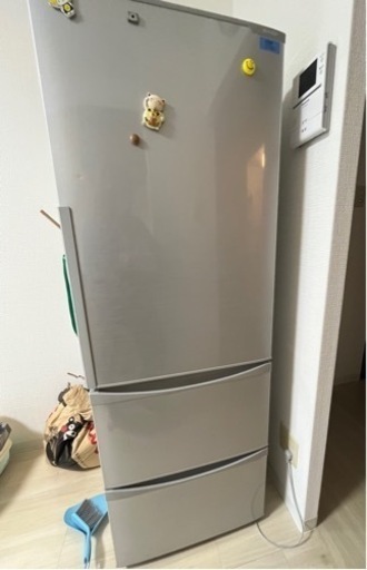 【2日間限定お値下げ中】シャープ　264L 3ドア　冷蔵庫