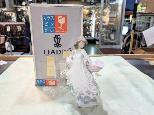 【愛品倶楽部柏店】LLADRO　リヤドロ　春の輝き　フィギュリン