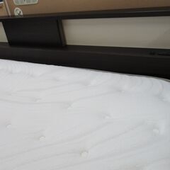 R370 NITORI 人気高級感 クイーンベッド、ダブルマットレス、幅170cm Used・美品