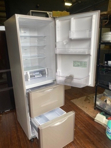 北九州市内配送無料　保証付き　R-S3200HV-XN 冷蔵庫 真空チルド クリスタルシャンパン [3ドア /右開きタイプ /315L] 北九州市内配送無料 保証付き R-S3200HV-XN 冷蔵庫 真空チルド