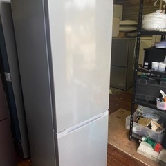 北九州市内配送無料　保証付き　２０２２年　アイリスオーヤマ 冷蔵庫 231L BIG冷凍室70L 幅54.5cm シルバー IRSN-23A-S 霜取り不要 省エネ 節電 大容量 東京ゼロエミポイント