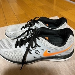 NIKE スニーカー　25.5センチ