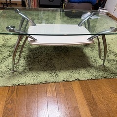 【相談中】強化ガラスのおしゃれなローテーブル