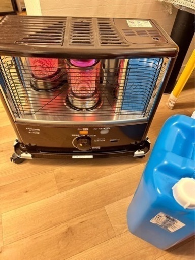 家電 季節、空調家電 コロナストーブと灯油タンク