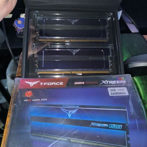 team xtreem 32g(8g4枚)未開封と開封したのみ