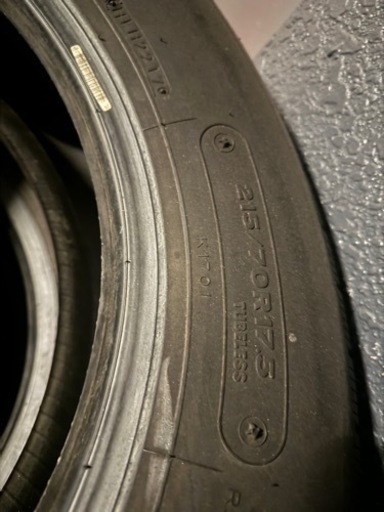 その他 215/70r17.5