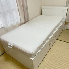 ベッドフレーム  