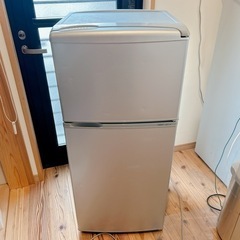 【お譲り先決定】AQUA  小型　ノンフロン冷凍冷蔵庫　単身用　
