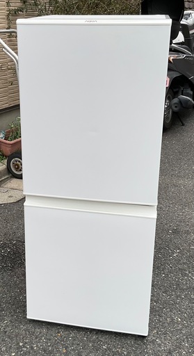 【RKGRE-290】特価！アクア/AQUA/126L 2ドア冷凍冷蔵庫/AQR-13E8/中古品/2021年製/当社より近隣無料配達！