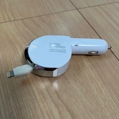 車　iPhone 充電器(取引中)