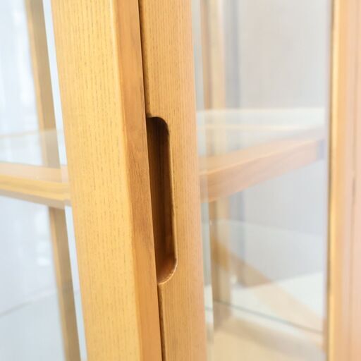 人気のkarimoku(カリモク家具)よりHN2000 キュリオケースです。オーク  