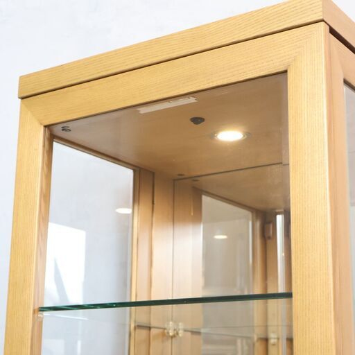 人気のkarimoku(カリモク家具)よりHN2000 キュリオケースです。オーク  