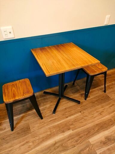 テーブルセット　ダイニングテーブル　カフェテーブル　2人用　2脚　ツール　椅子　スタッキング　北欧　西海岸　ヴィンテージ　インダストリアル
