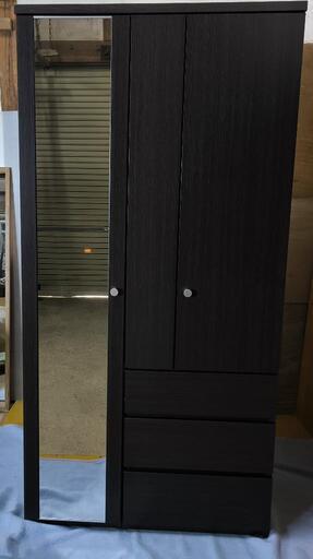 ほぼ新品/未使用 ニトリ マルチタンス クエスT 100MT BK ブラック木目 マルチ収納 洋服タンス 完成品 ワードロープ スーツ収納 現行