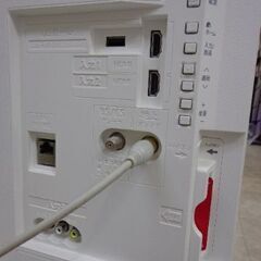 SHARP　AQUOS　２４インチ　ボディもリモコンも白