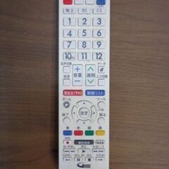 SHARP　AQUOS　２４インチ　ボディもリモコンも白